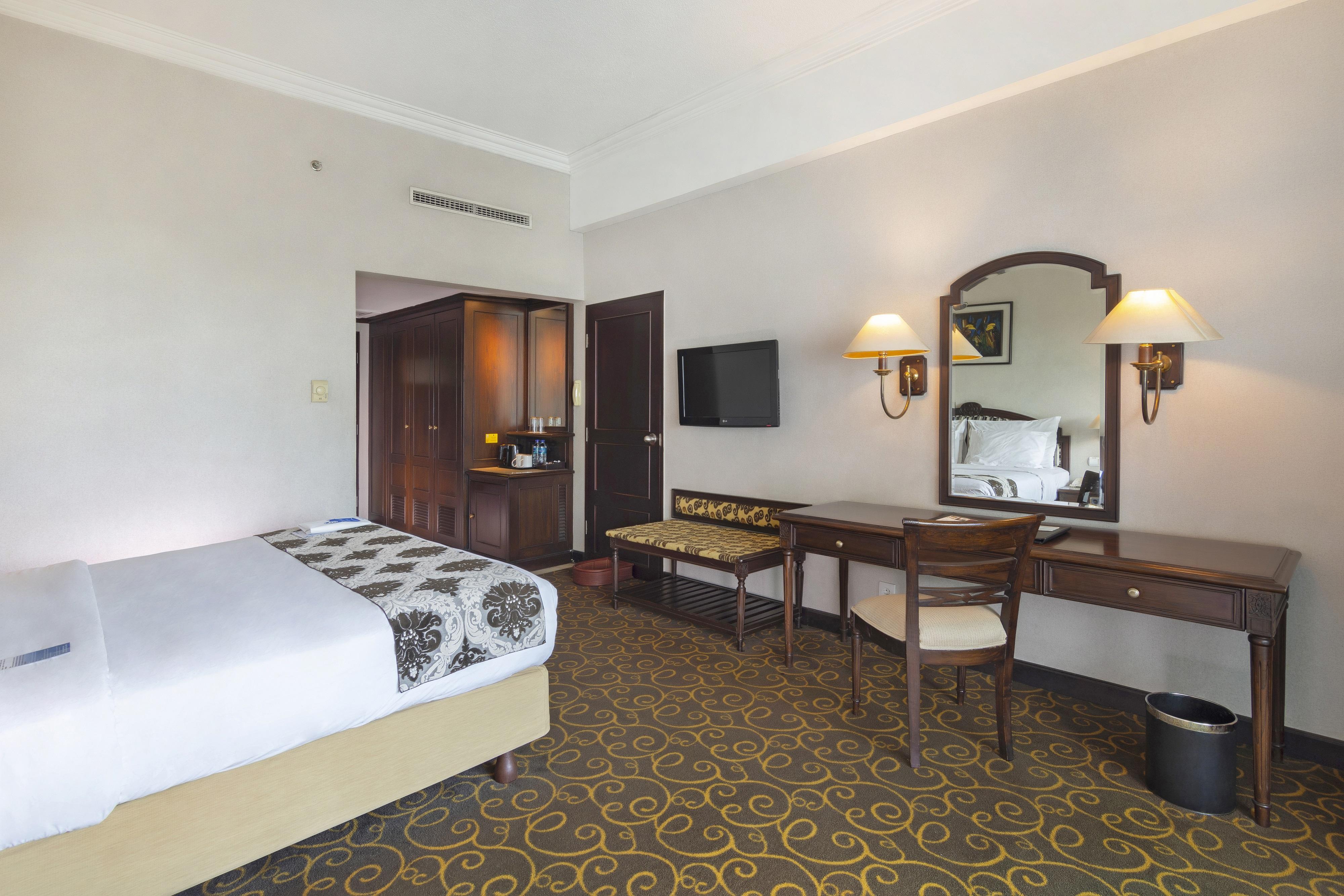 Blue Sky Hotel Balikpapan Exterior foto